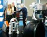 Aufstellen zum Foto am Messestand Aufstellen zum Foto am Messestand