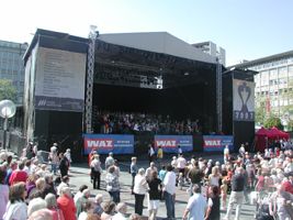 Rock und Klassik unter einem Dach: Eurotruss B�hne bei �Essen.Original� verwendet