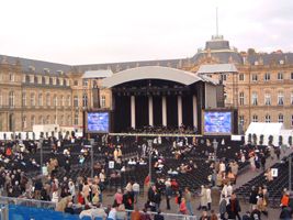 Open-Air-Konzert in Stuttgart - Stageco-B�hne f�r Anna Netrebko