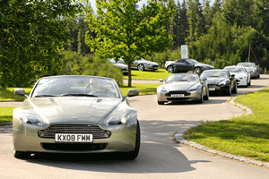 Aston Martin �Ladies� Day�: munich one inszeniert au�ergew�hnlichen Testdrive mit 20 V8 Vantage in Starnberg und Umgebung