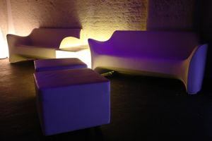 eventw�rze sponserte Loungem�bel f�r internationale Design Conference