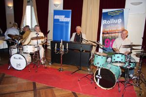 Jubil�umsjahr beim K�nstler & Medien Stammtisch - 295. Meeting in Folge