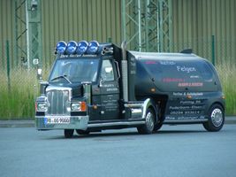 Der Drei-Truck ist da � Werbetruck v�llig neu definiert