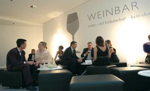 Der Augsburger Presseball 2009 wurde mit zahllosen Bar und Theken der eventw�rze ausgestattet