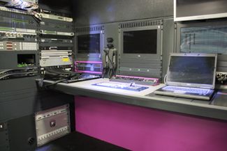 TF1s neue DSNGs im Einsatz mit Riedel Performer Intercom
