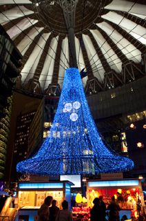N&M schafft innovative Lichtinstallation im Sony Center am Potsdamer Platz