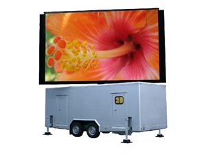VELTEN pr�sentiert LED-Trailer Cobra V8 - �Ein Eyecatcher f�r jede Veranstaltung`