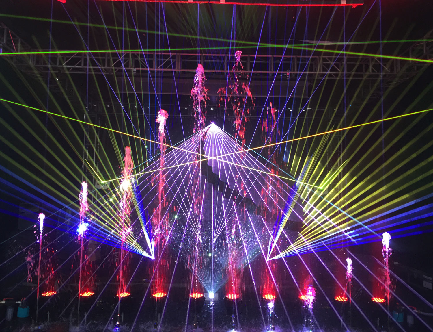 Lasershow mit WowEffekt von Laserworld
