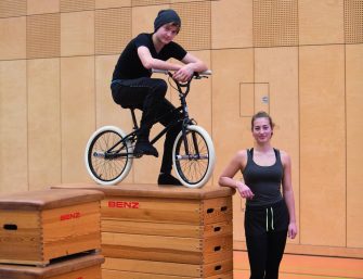 In der Staatlichen Artistenschule Berlin: Tim & Luzie werden erwachsen