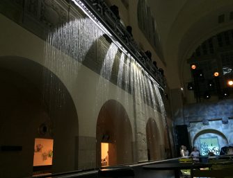 Grafische Wasserwände für Messestände und Events von as systems