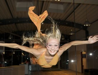 Indoor Skydiving als Teamevent bei Indoor Skydiving Bottrop