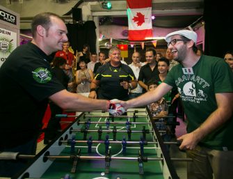 Tischfußball-Events mit Stadionatmosphäre und echtem Weltmeister