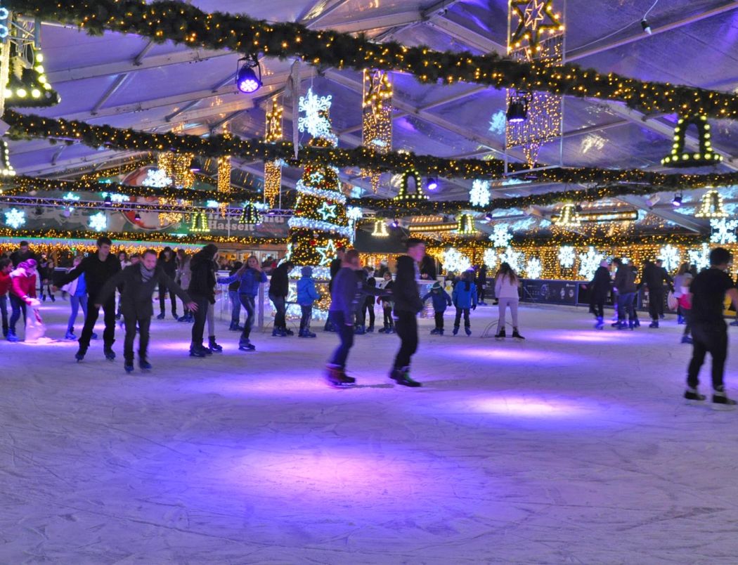 Eine Eisbahn für Events mieten als