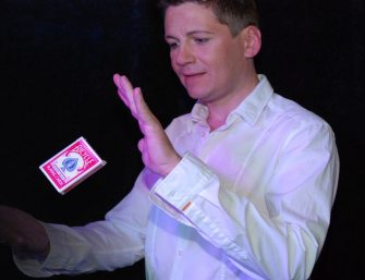 Magier aus Bayern: Mentalmagische Comedy mit süddeutschem Charme