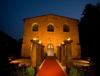 Flammensäulen mieten bei Vorlights: der Eye-Catcher – effektvoll, sicher und autark