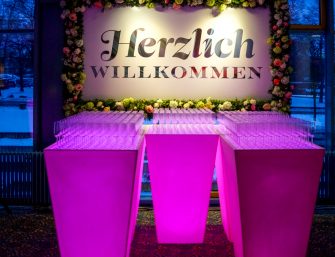 Leuchtende Ideen für jede Location –LED-Dekoration für Hochzeiten