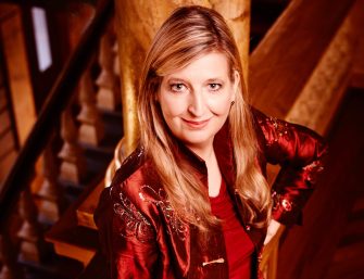 Interkulturelle Show: Chansons – Songs & Stories from Piaf, Brel & Me