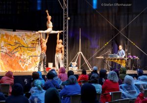 Show-Act mit Überraschungseffekt Upside Down Orchestra