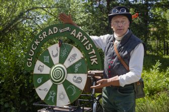 Steampunk-Walk-Act mit Artistik-Glücksrad: Für jeden Gast ein Hauptgewinn