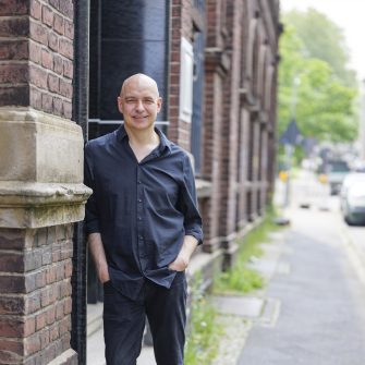 Unter freiem Himmel — Ein Glossar des Straßentheaters von Holger Ehrich