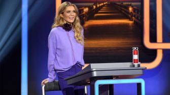 DIE KLUGE — Die Moderatorin Laura Karasek