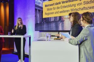 Die Abgeordnete Lena Werner, SPD, setzt sich für die Eventbranche ein