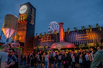 Warsteiner feiert mit: Die Traditionsmarke zeigt sich auf den führenden Festivals