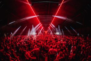 Auf der Mainstage und den Genre-Stages bietet San Hejmo Pop, Hip-Hop, Elektro & Party-Musik.