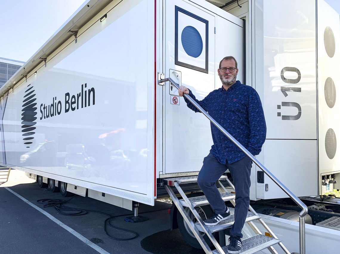 Riedels MediorNet MicroN UHD sorgt für dezentrale Signalverteilung in Studio Berlins neuem Ü10-Truck