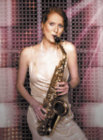 Melanie Piotek - Saxofon on Stage oder als Walking-Act!