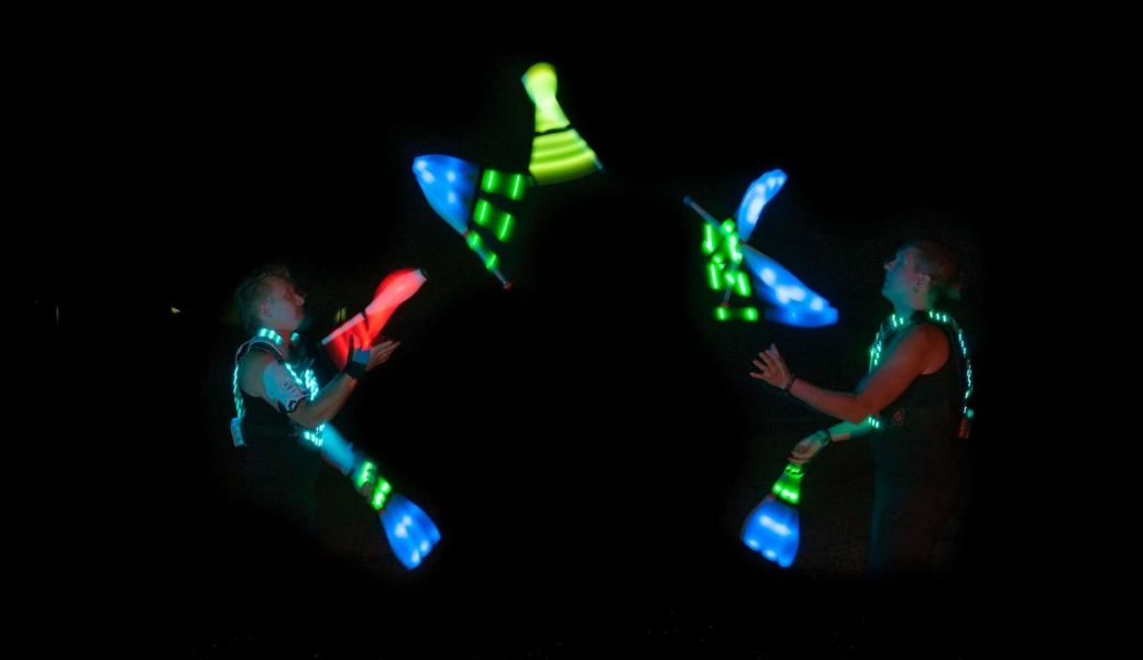 Modern Juggling – LED Jonglage am Puls der Zeit