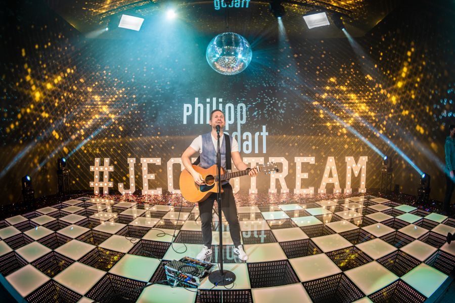 Philipp Godart steht für moderne Popmusik op kölsche Art